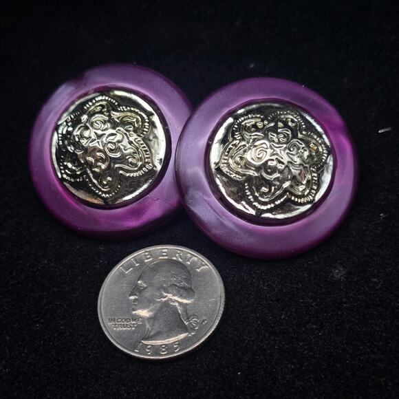 Marbled Purple Acrylic Medallion Earrings Clip On Vintage 1980s Jewelry - Picture 6 of 6
